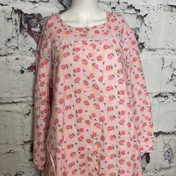 Vintage Other - Vintage pink floral fleece night gown approx L